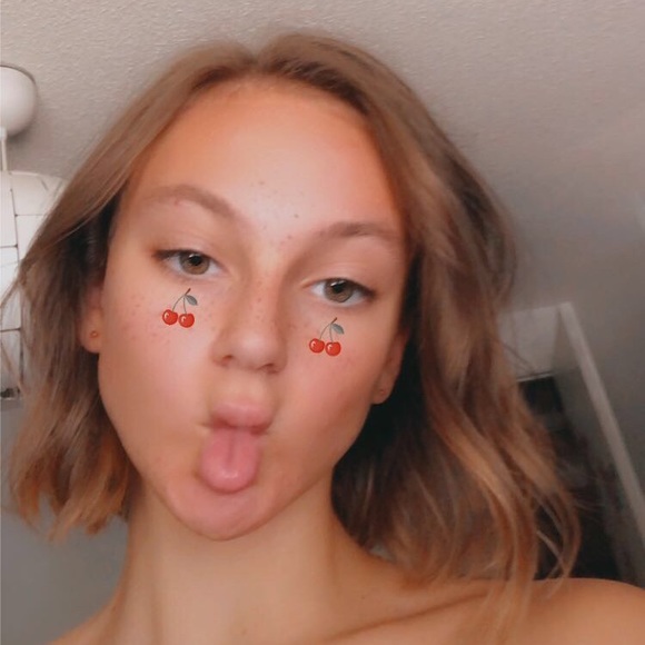 Meet your Posher, Alex - Picture 1 of 1